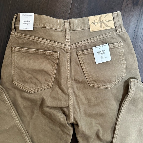 High Rise Straight Leg Fit Calvin Klein Jeans - Picture 4 of 4